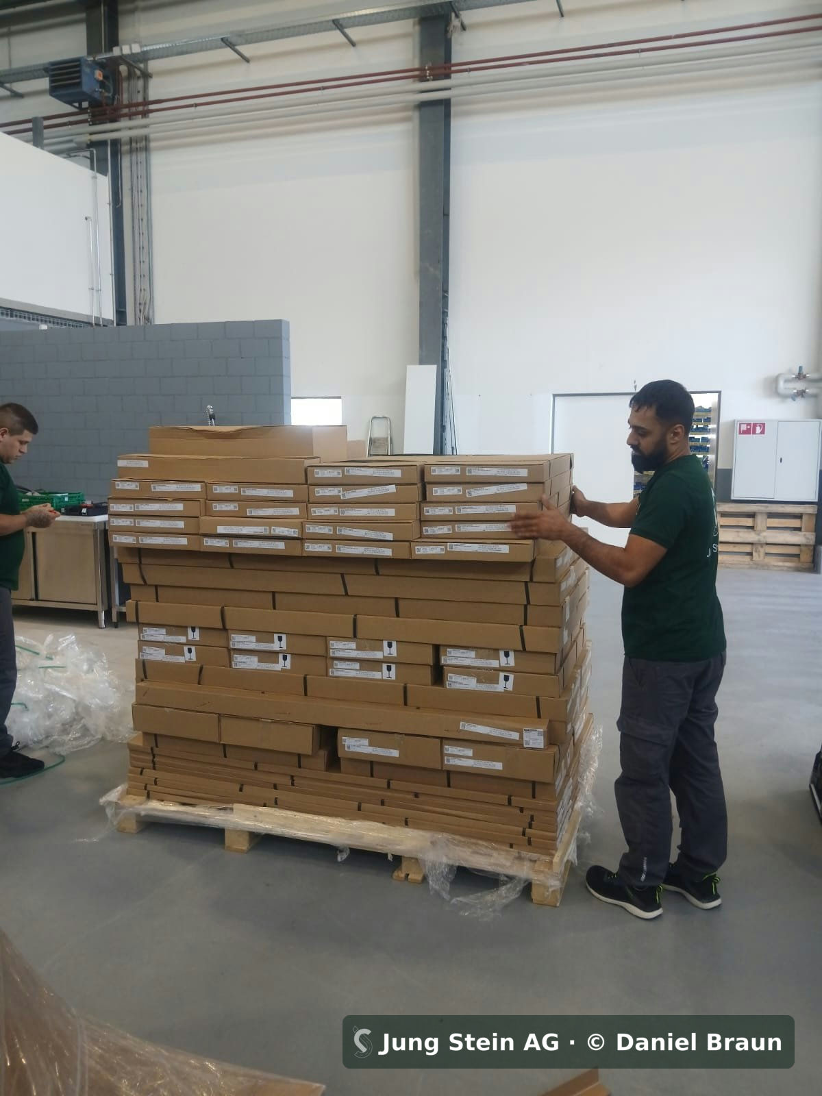 Möbelmontage in Altendorf: Möbel geliefert und fachgerecht montiert durch die Jung Stein AG