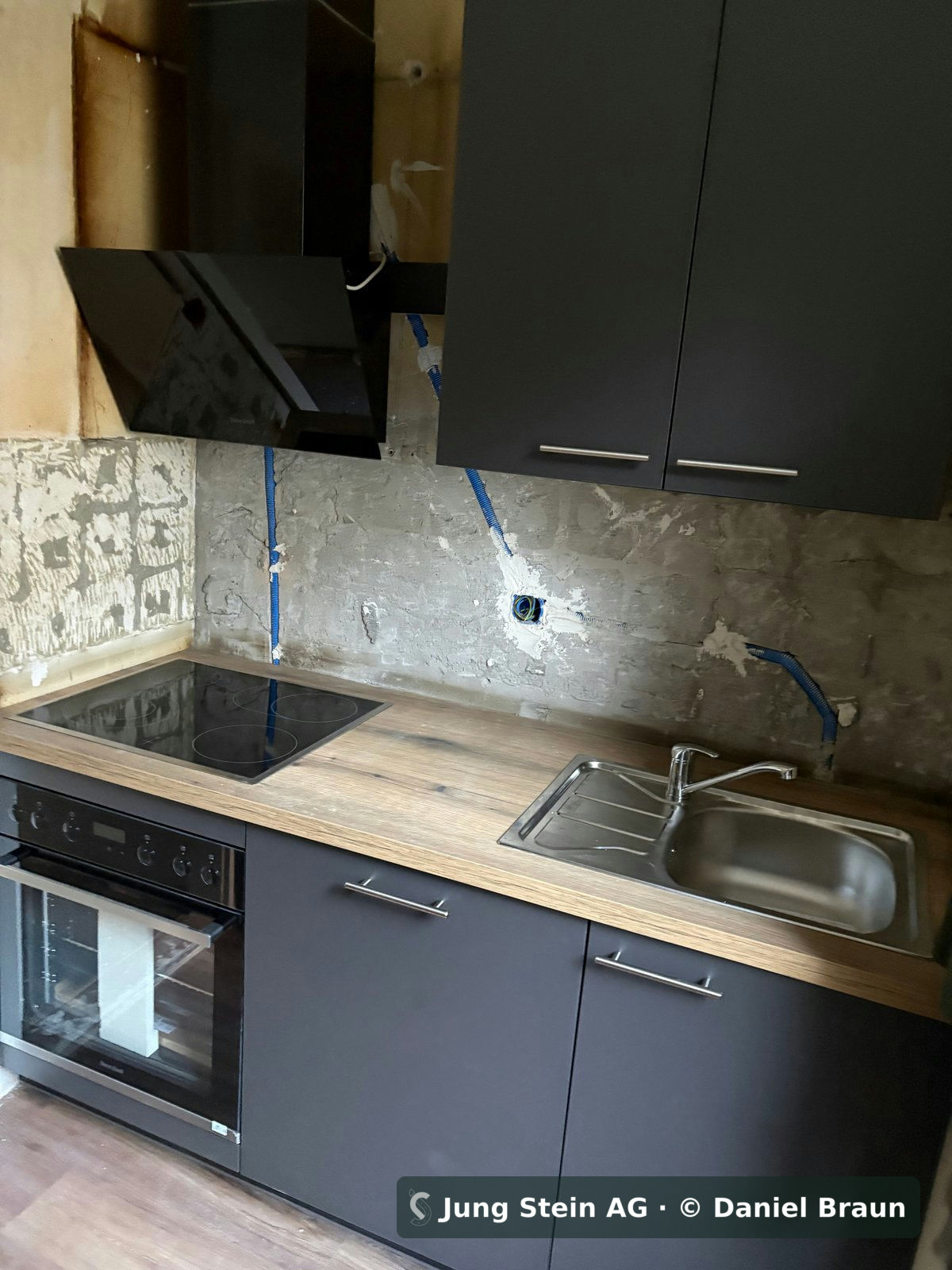 Küchenmontage in Beringen: Einbauküche fachgerecht montiert und angeschlossen durch die Jung Stein AG