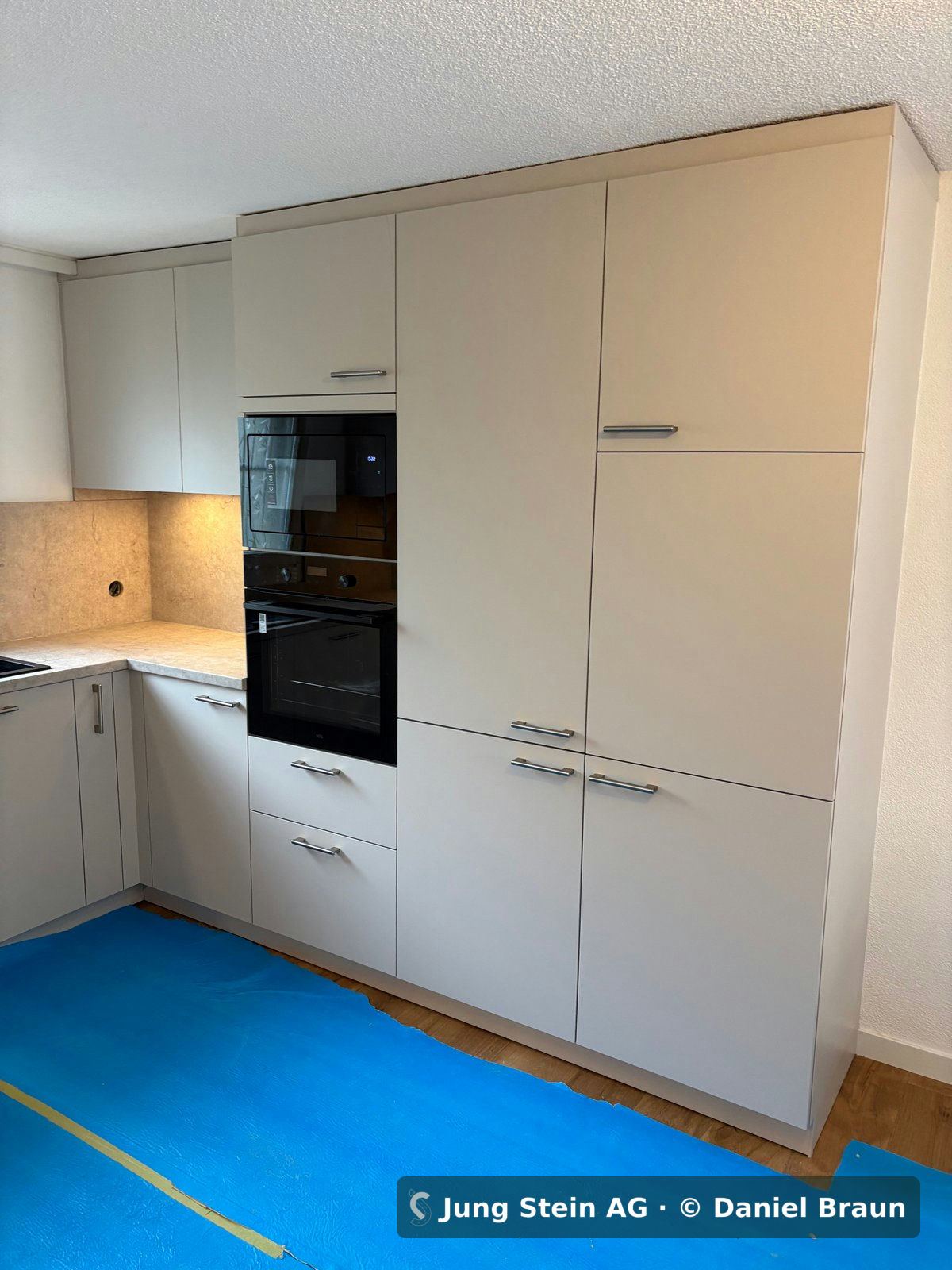 Küchenmontage in Müllheim: Einbauküche fachgerecht montiert und angeschlossen durch die Jung Stein AG